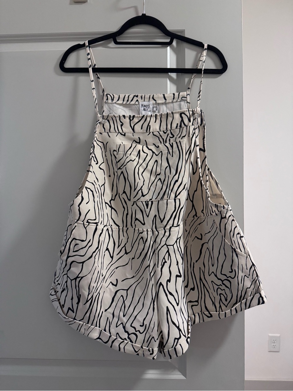 Princess polly overall romper